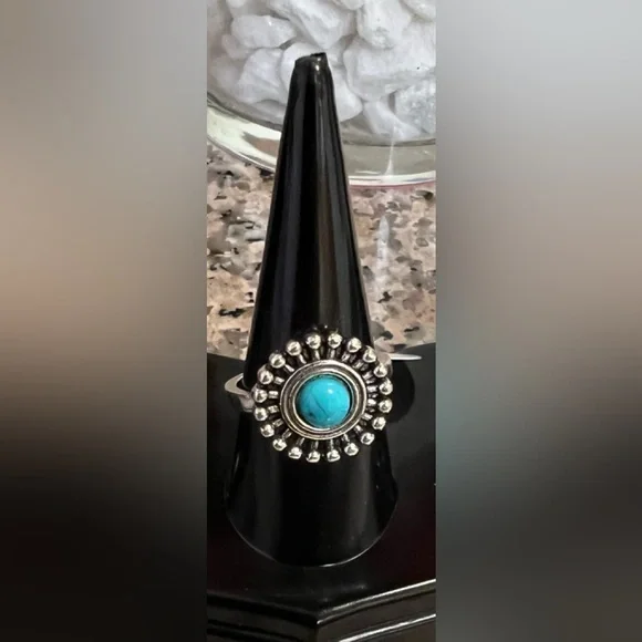 🆕 Silver Turquoise Fashion Ring (Size 7) - Picture 1 of 3